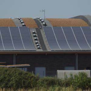 Batiment industriel 36 KW/c sur étanchéité